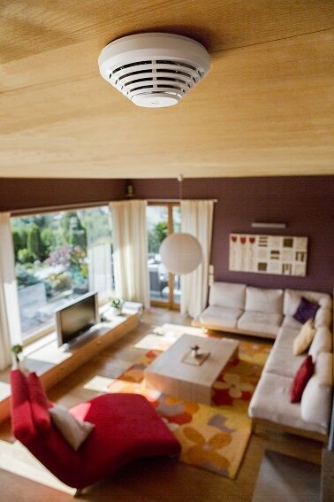 Jablotron JA-151ST-A Drahtloser kombinierter Rauch- und Hitzemelder mit eingebauter Sirene Detailansicht Bild 2 | EPS