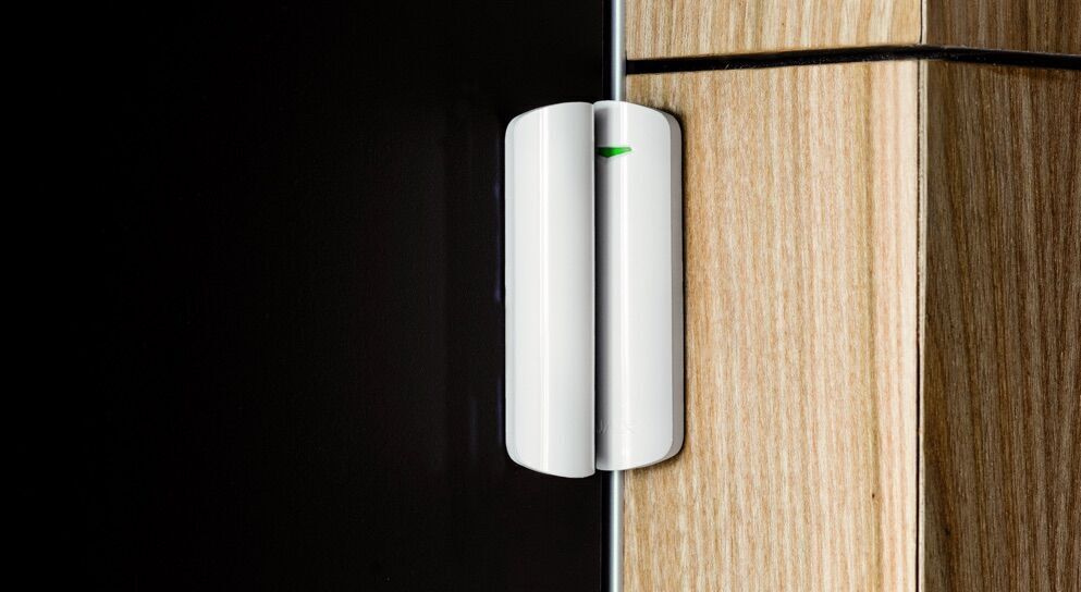 Ajax DoorProtect Plus Weiß Detailansicht Bild 2 | EPS