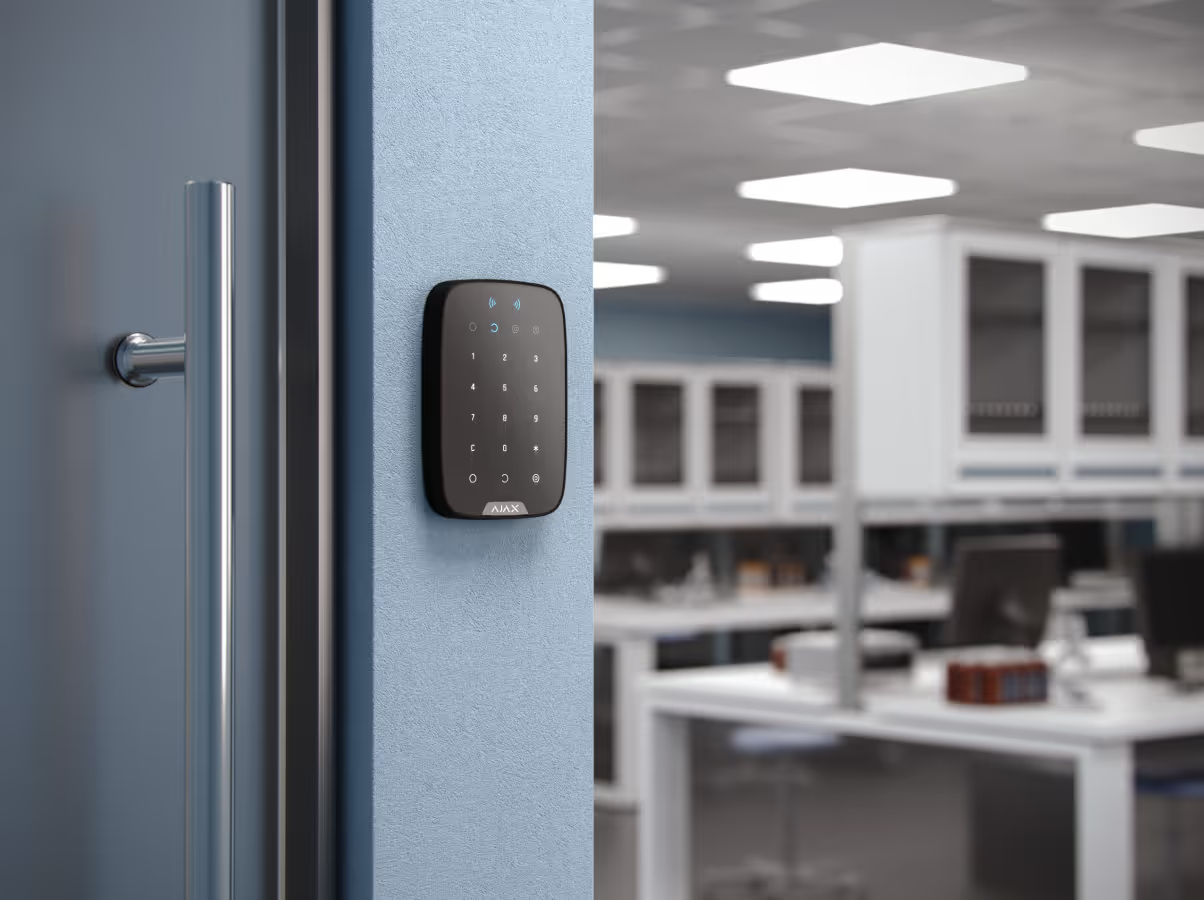 Ajax Superior KeyPad Plus Jeweller Schwarz Ajax Superior KeyPad Plus Jeweller Schwarz Detailansicht Bild 10 | EPS