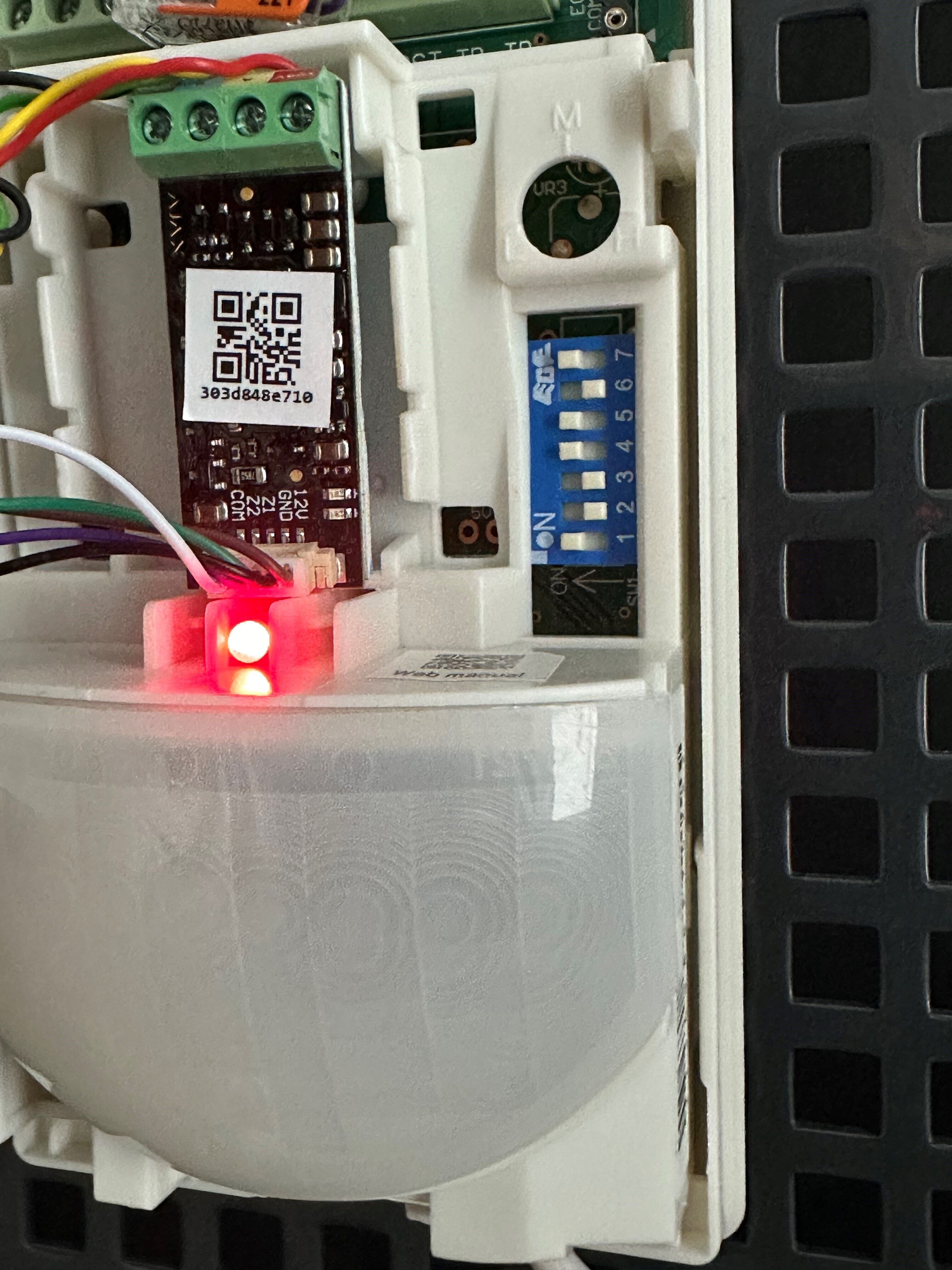 Ajax Superior Transmitter Fibra Ajax Superior Transmitter Fibra Detailansicht Bild 9 | EPS